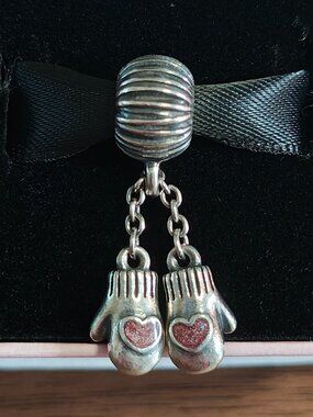Authentic Pandora Winter Mittens Dangle Charm – 791181EN46 Retired